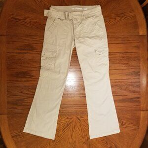 Wallflower Juniors' Curvy Low Rise Cargo Pants